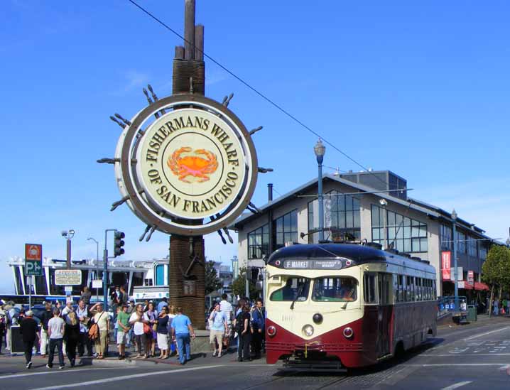 San Francisco MUNI Philadelphia PCC streetcar 1007